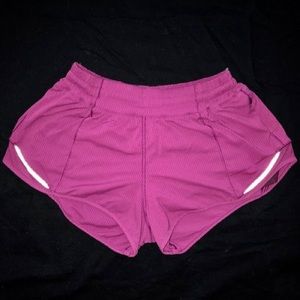 Lululemon Hotty Hot 2.5” Purple/Pink Shorts